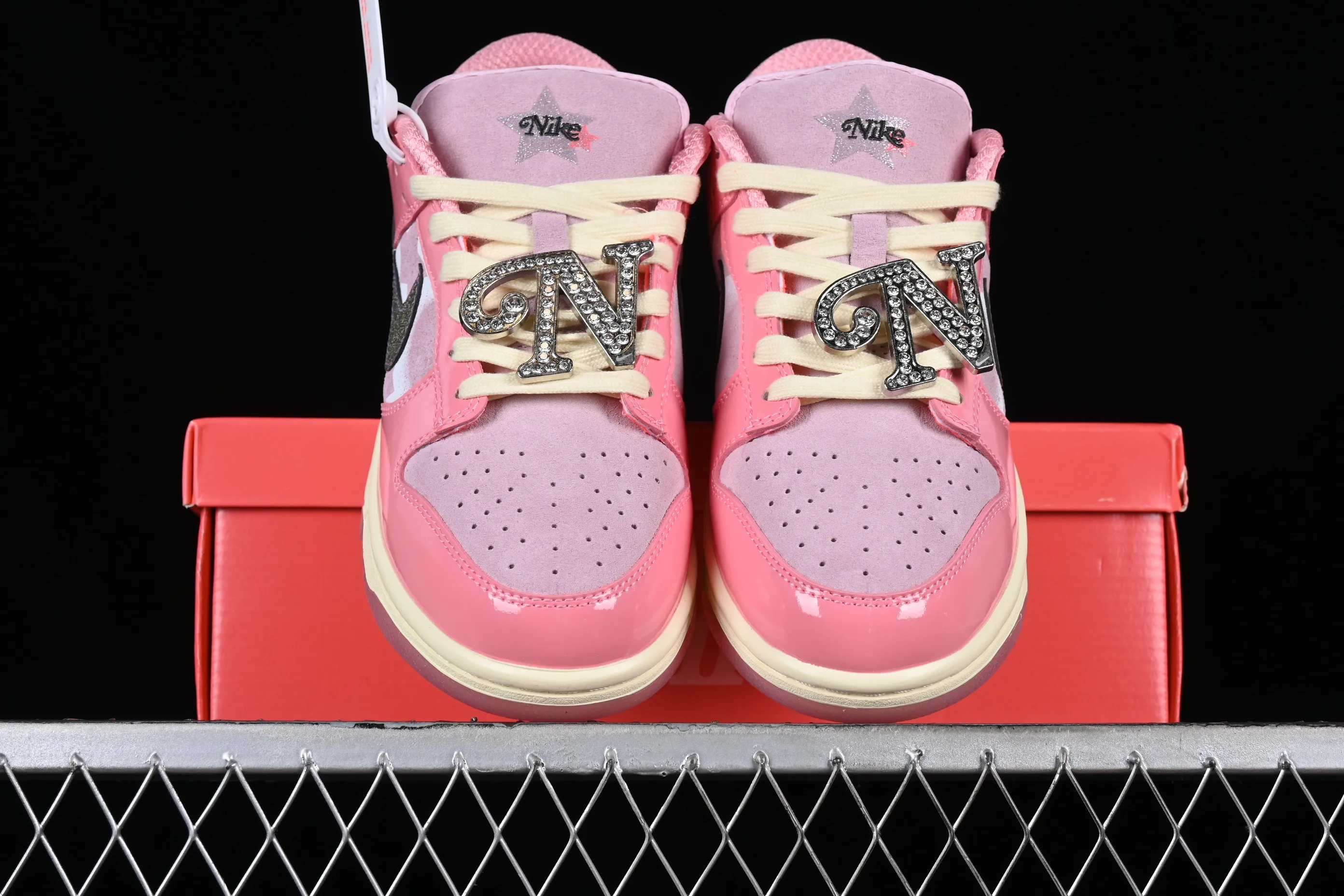 All categories Nk SB Dunk series Nk SB Dunk Low low-top sneakers Nk Dunk Low "Barbie" Barbie SB low-top sports and leisure sneakers FN8927-621